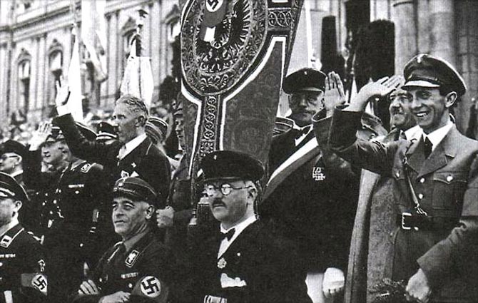 Йозеф Геббельс и другие нацисты